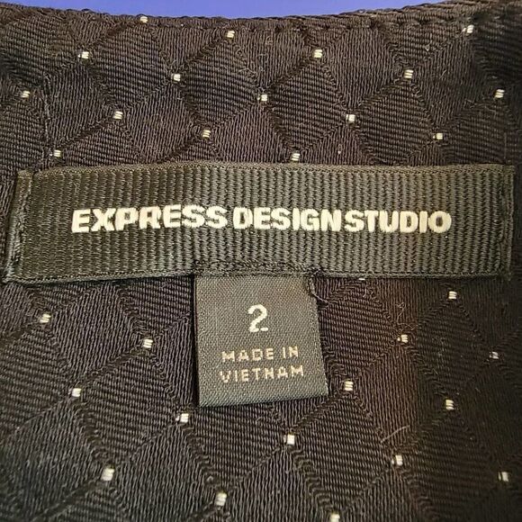 Express Design Studio Polka Dot Band Button Waist Mini Skirt Size 2 - Picture 3 of 12